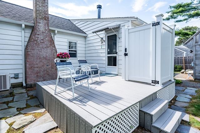 68 Fifth Ave, Barnstable, MA 02672