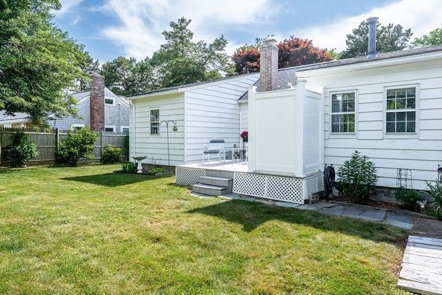 68 Fifth Ave, Barnstable, MA 02672