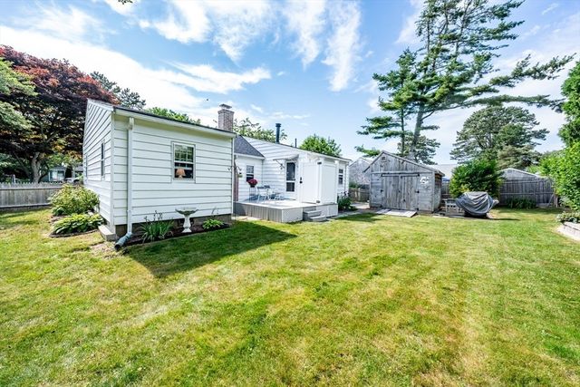 68 Fifth Ave, Barnstable, MA 02672