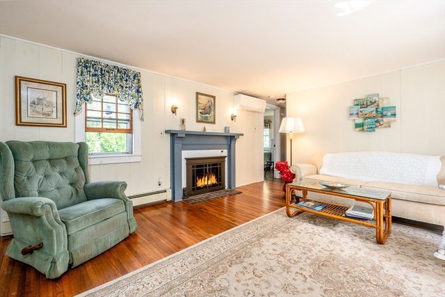 68 Fifth Ave, Barnstable, MA 02672