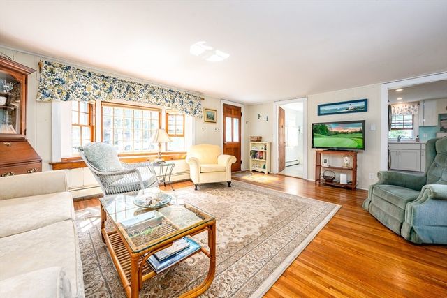 68 Fifth Ave, Barnstable, MA 02672