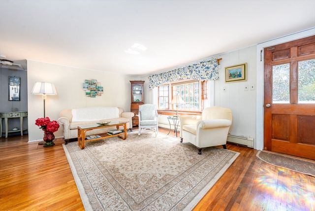 68 Fifth Ave, Barnstable, MA 02672