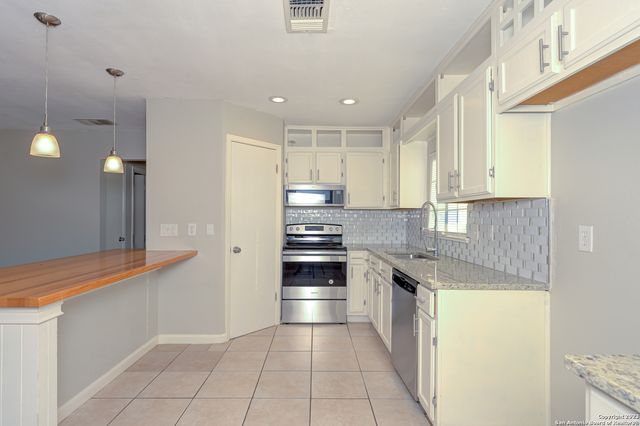 7507 Echo Trail, San Antonio, TX 78244