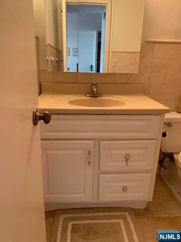 770 Anderson Avenue 10B, Cliffside Park, NJ 07010