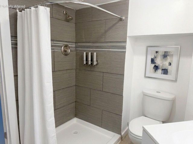 7127 N 43rd STREET, Milwaukee, WI 53209