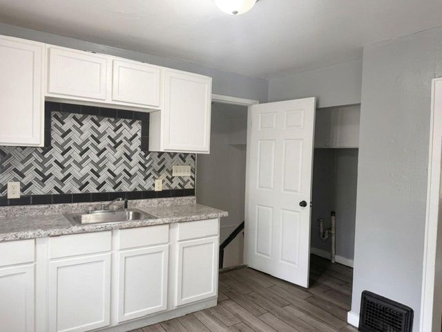7127 N 43rd STREET, Milwaukee, WI 53209