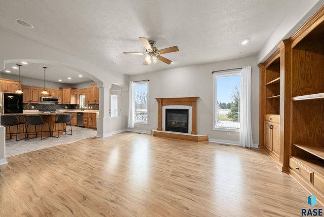 27115 480th Ave Avenue, Harrisburg, SD 57032