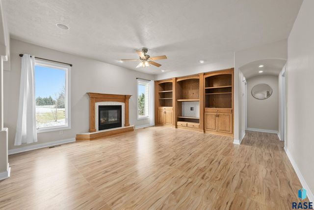 27115 480th Ave Avenue, Harrisburg, SD 57032