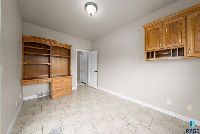 27115 480th Ave Avenue, Harrisburg, SD 57032