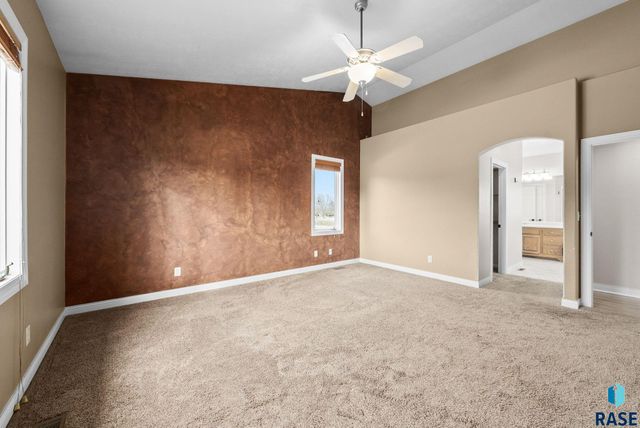 27115 480th Ave Avenue, Harrisburg, SD 57032