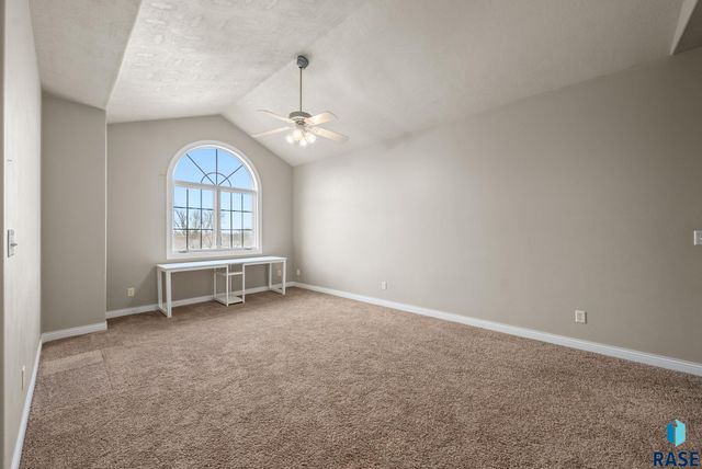 27115 480th Ave Avenue, Harrisburg, SD 57032