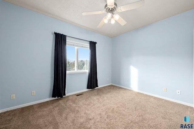 27115 480th Ave Avenue, Harrisburg, SD 57032