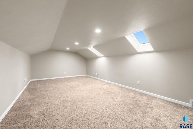 27115 480th Ave Avenue, Harrisburg, SD 57032