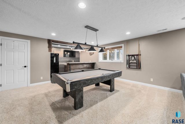 27115 480th Ave Avenue, Harrisburg, SD 57032