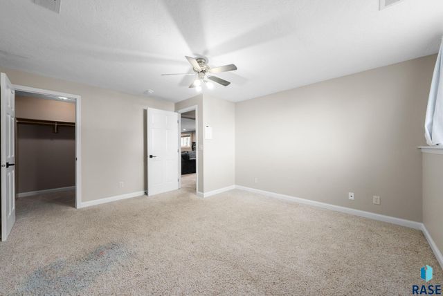 27115 480th Ave Avenue, Harrisburg, SD 57032