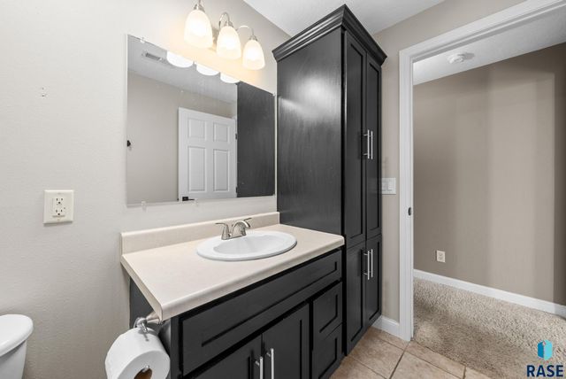 27115 480th Ave Avenue, Harrisburg, SD 57032