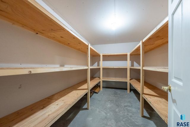 27115 480th Ave Avenue, Harrisburg, SD 57032