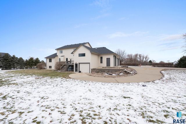 27115 480th Ave Avenue, Harrisburg, SD 57032