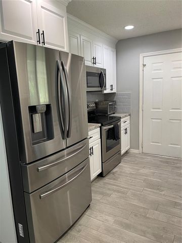 6081 SW 63RD STREET, Ocala, FL 34474