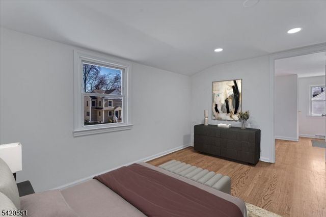 2 32Nd St, Fair Lawn Boro, NJ 07410