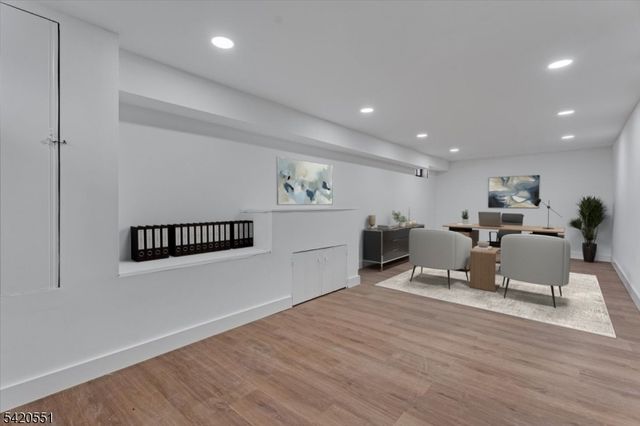 2 32Nd St, Fair Lawn Boro, NJ 07410