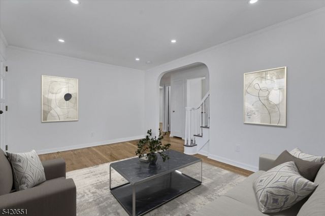 2 32Nd St, Fair Lawn Boro, NJ 07410