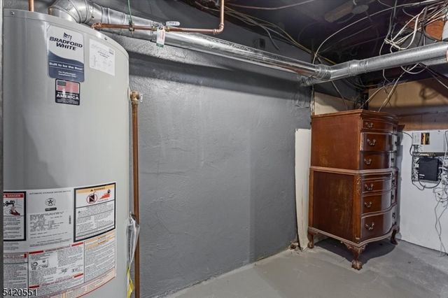 2 32Nd St, Fair Lawn Boro, NJ 07410