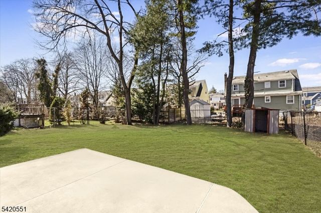 2 32Nd St, Fair Lawn Boro, NJ 07410