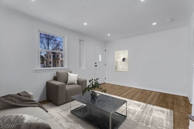 2 32Nd St, Fair Lawn Boro, NJ 07410