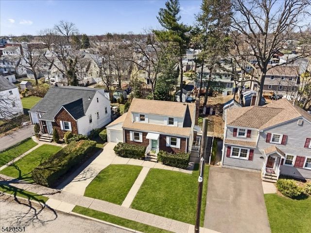 2 32Nd St, Fair Lawn Boro, NJ 07410