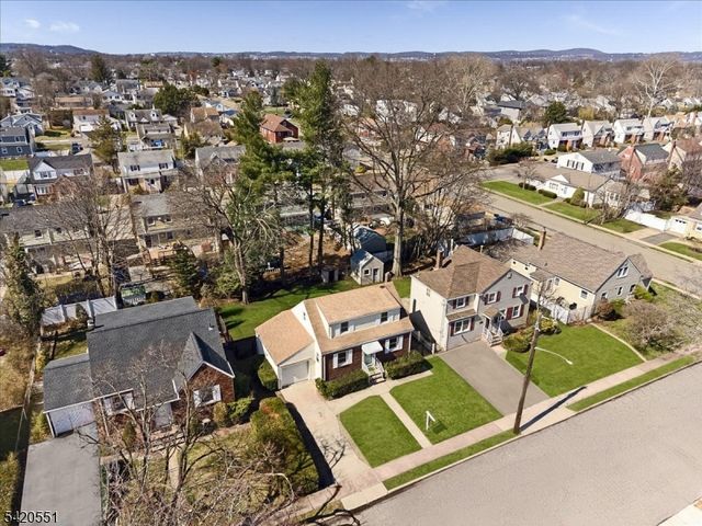 2 32Nd St, Fair Lawn Boro, NJ 07410