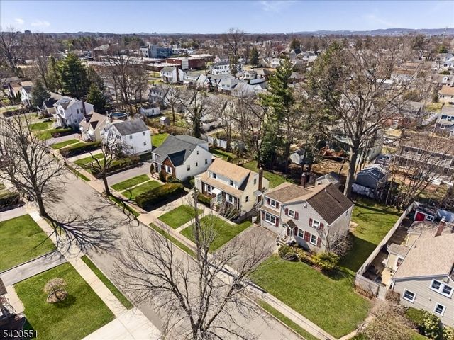2 32Nd St, Fair Lawn Boro, NJ 07410
