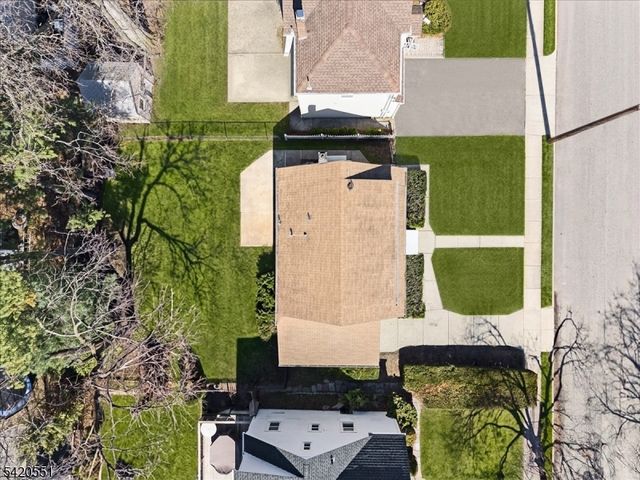 2 32Nd St, Fair Lawn Boro, NJ 07410