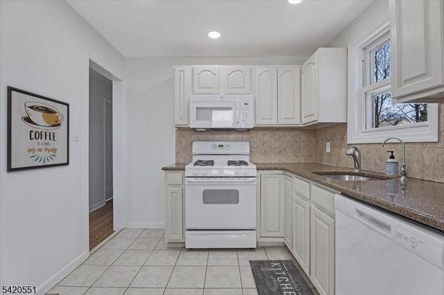 2 32Nd St, Fair Lawn Boro, NJ 07410