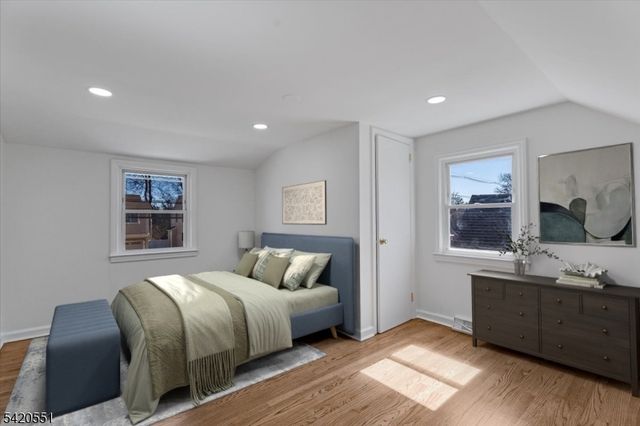 2 32Nd St, Fair Lawn Boro, NJ 07410