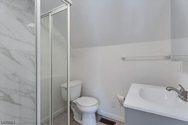 2 32Nd St, Fair Lawn Boro, NJ 07410