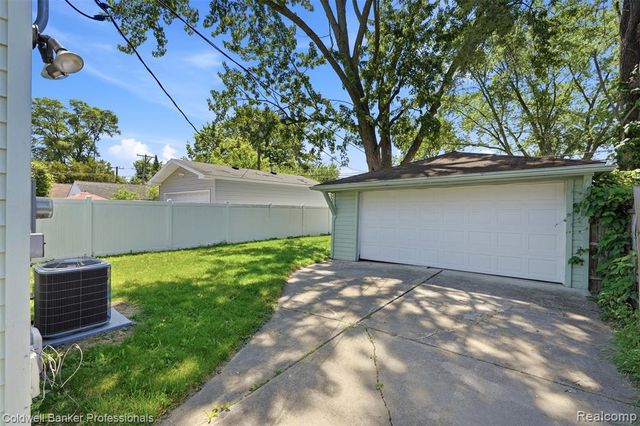 31473 Hazelwood Street, Westland, MI 48186