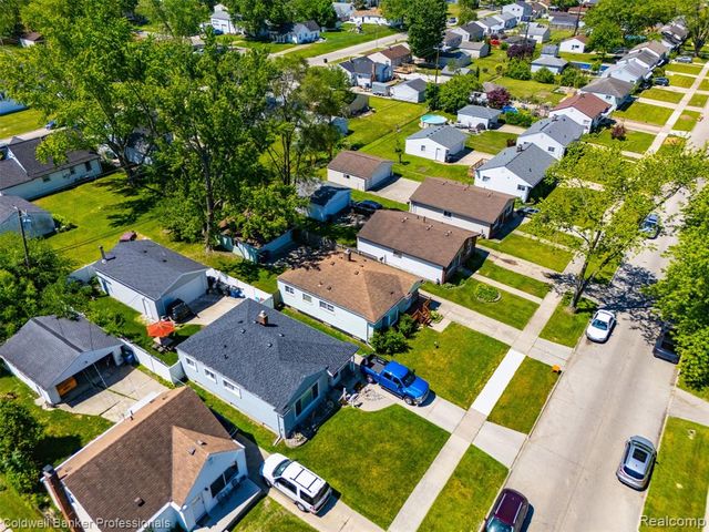 31473 Hazelwood Street, Westland, MI 48186