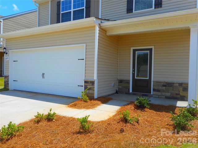 2329 Transatlantic Avenue, Charlotte, NC 28215