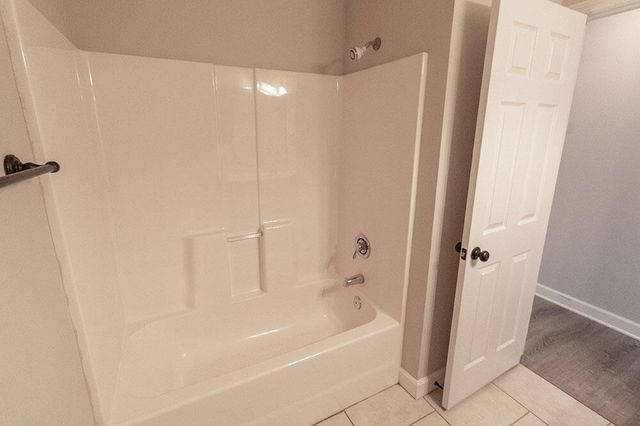 4705 DEHAVEN DR, Columbia, MO 65202