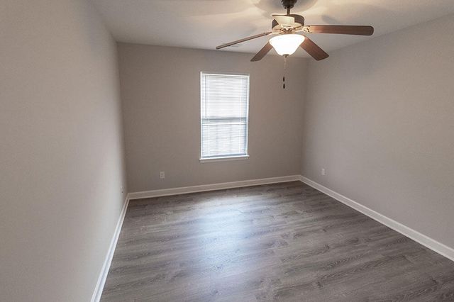 4705 DEHAVEN DR, Columbia, MO 65202