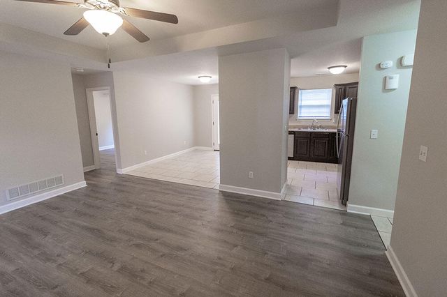 4705 DEHAVEN DR, Columbia, MO 65202