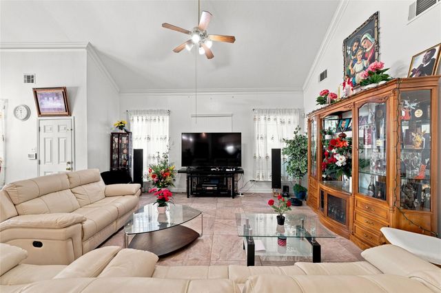 13002 Brayton Court, Houston, TX 77065