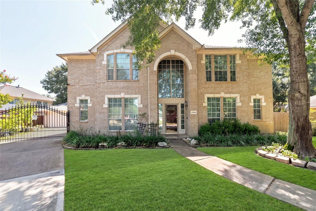 13002 Brayton Court, Houston, TX 77065