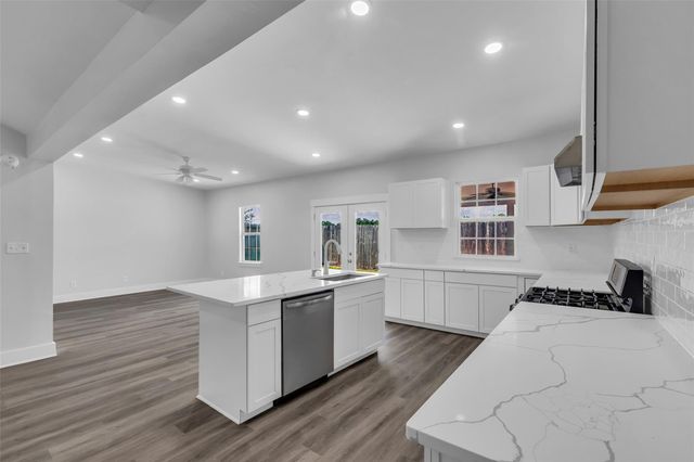 8514 Grand Knolls Drive, Houston, TX 77083