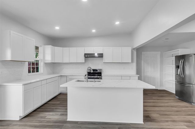 8514 Grand Knolls Drive, Houston, TX 77083