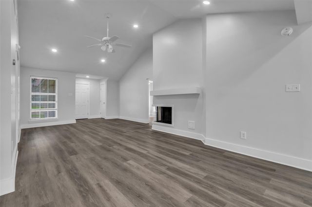 8514 Grand Knolls Drive, Houston, TX 77083