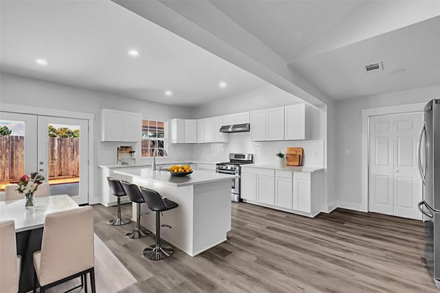 8514 Grand Knolls Drive, Houston, TX 77083