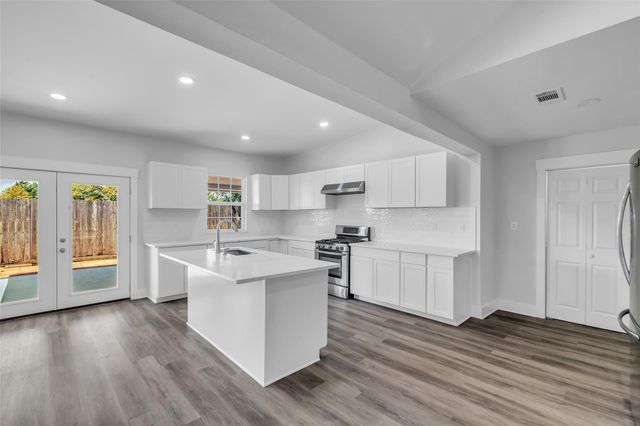 8514 Grand Knolls Drive, Houston, TX 77083