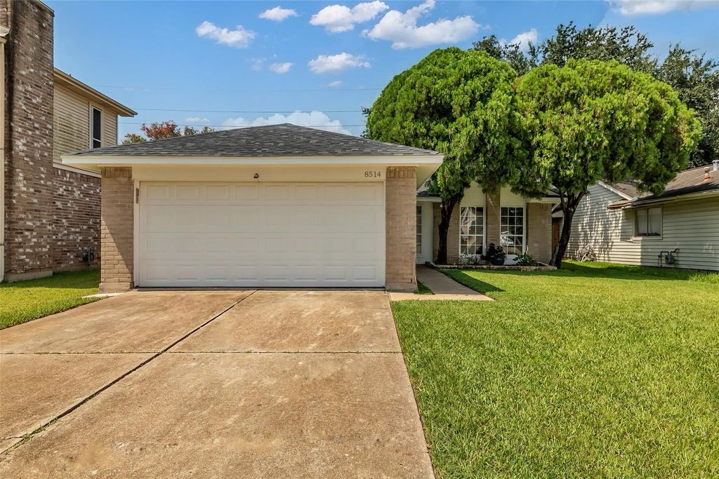 8514 Grand Knolls Drive, Houston, TX 77083